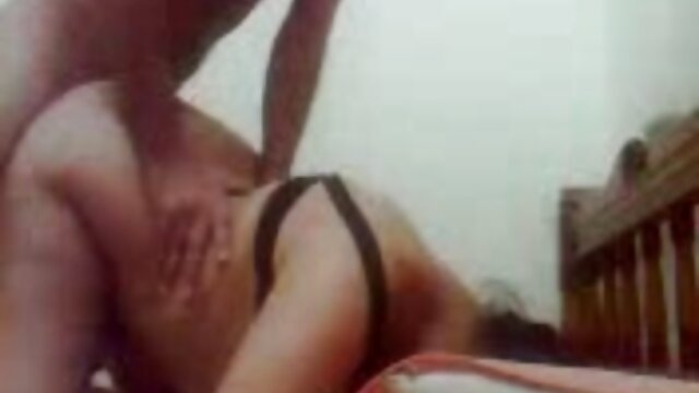 Lily Seksi Yakin Fucked Di Sofa Merah video bokep yg paling hot